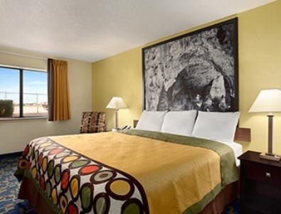 Super 8 By Wyndham Carlsbad Motel Room photo