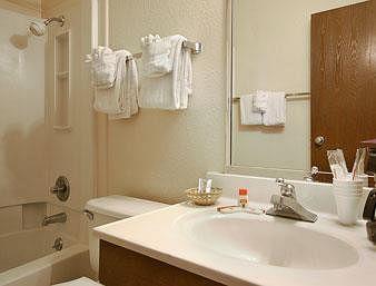 Super 8 By Wyndham Carlsbad Motel Exterior photo